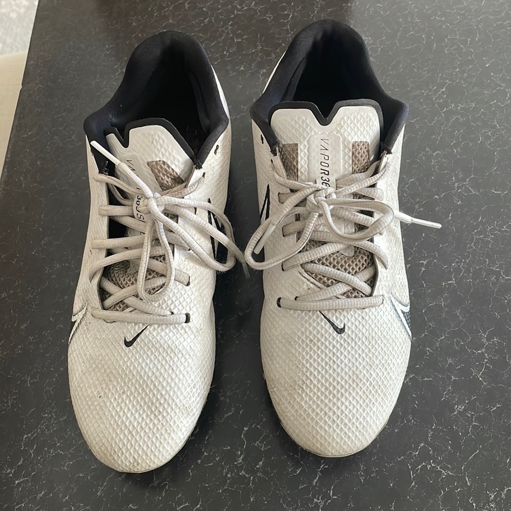 Nike vapor youth size 8 football cleats